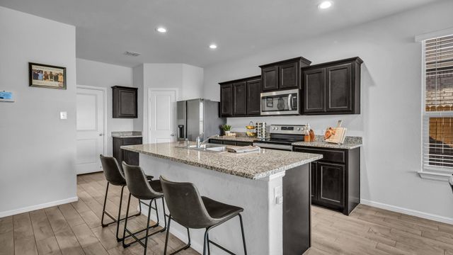 9224 Red Brush Trail, Fort Worth, TX 76131