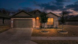 9224 Red Brush Trail, Fort Worth, TX 76131