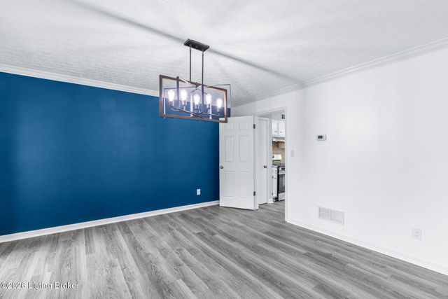 1107 Bruce Wood Ct, Louisville, KY 40245