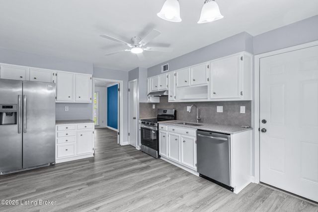 1107 Bruce Wood Ct, Louisville, KY 40245