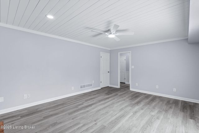 1107 Bruce Wood Ct, Louisville, KY 40245