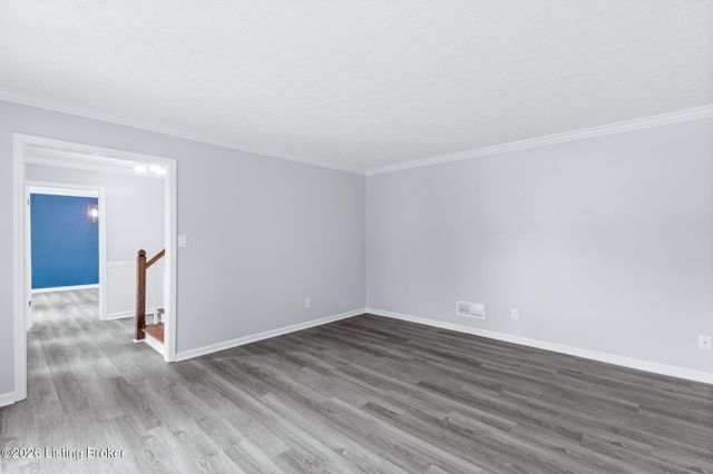 1107 Bruce Wood Ct, Louisville, KY 40245