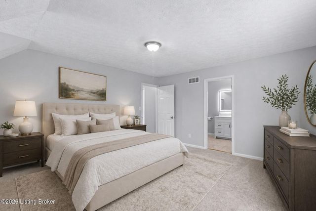 1107 Bruce Wood Ct, Louisville, KY 40245