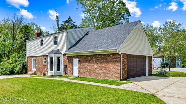 1107 Bruce Wood Ct, Louisville, KY 40245