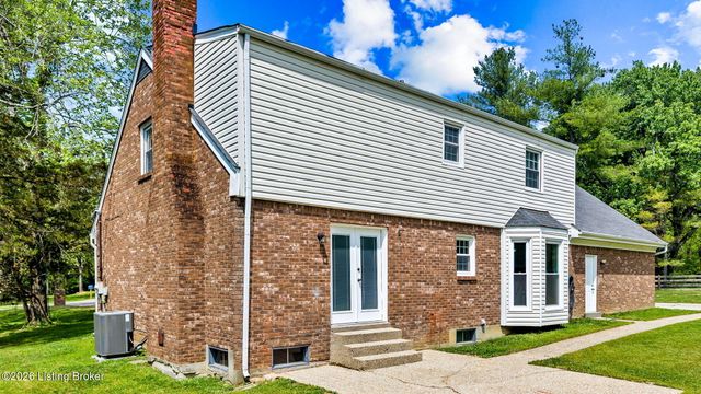 1107 Bruce Wood Ct, Louisville, KY 40245