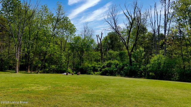 1107 Bruce Wood Ct, Louisville, KY 40245