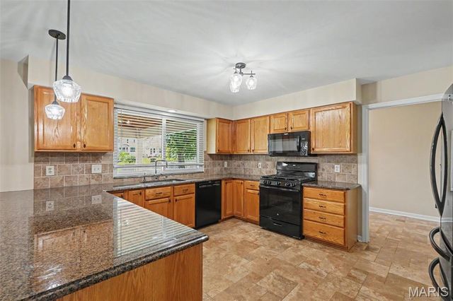 304 Thoroughbred Trail, St Peters, MO 63376