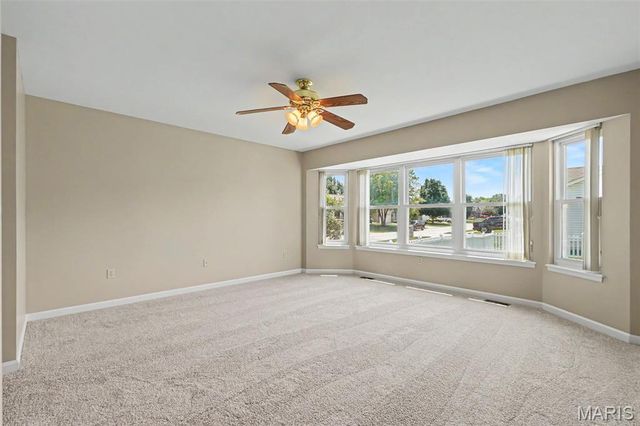 304 Thoroughbred Trail, St Peters, MO 63376