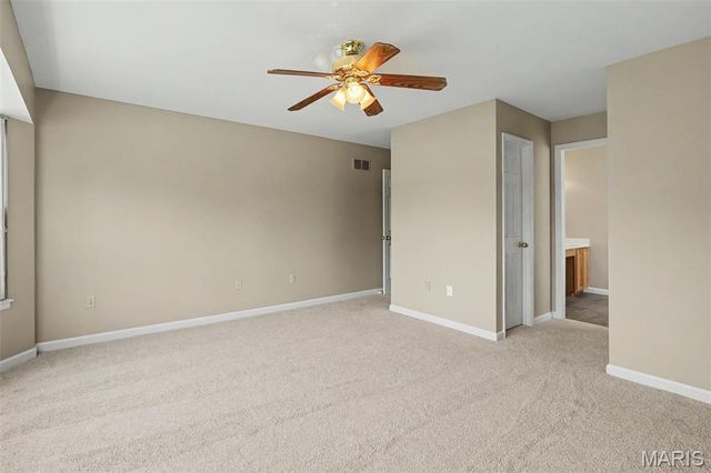 304 Thoroughbred Trail, St Peters, MO 63376