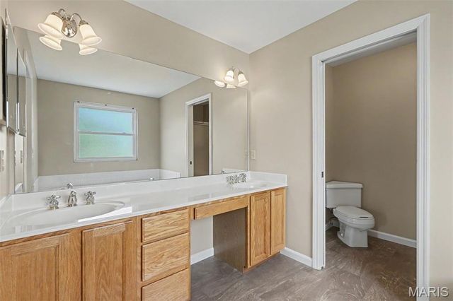 304 Thoroughbred Trail, St Peters, MO 63376