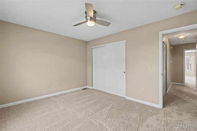 304 Thoroughbred Trail, St Peters, MO 63376
