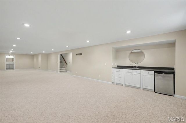 304 Thoroughbred Trail, St Peters, MO 63376
