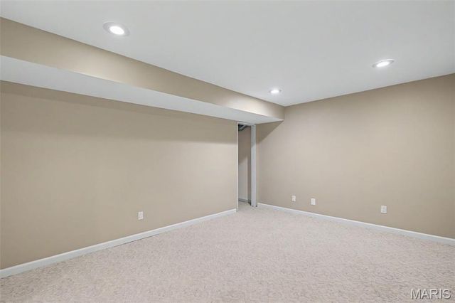 304 Thoroughbred Trail, St Peters, MO 63376