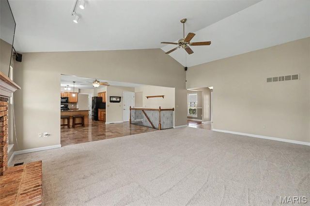 304 Thoroughbred Trail, St Peters, MO 63376