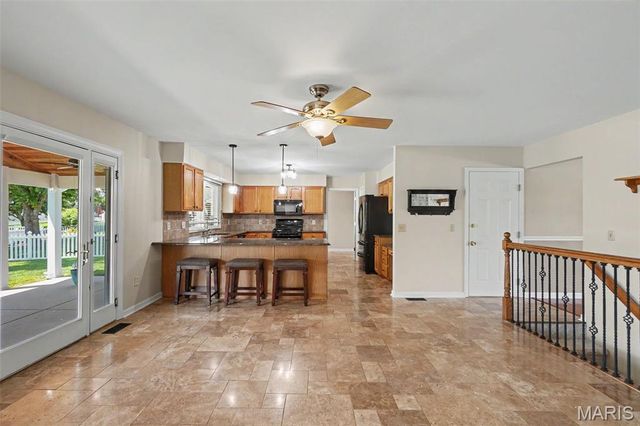 304 Thoroughbred Trail, St Peters, MO 63376