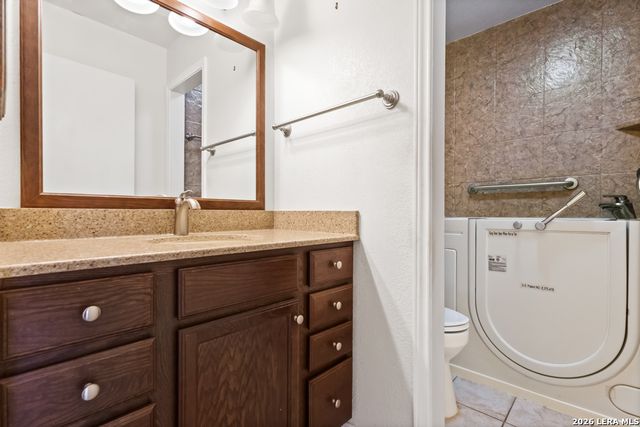 6714 Fair Lake Drive, San Antonio, TX 78244