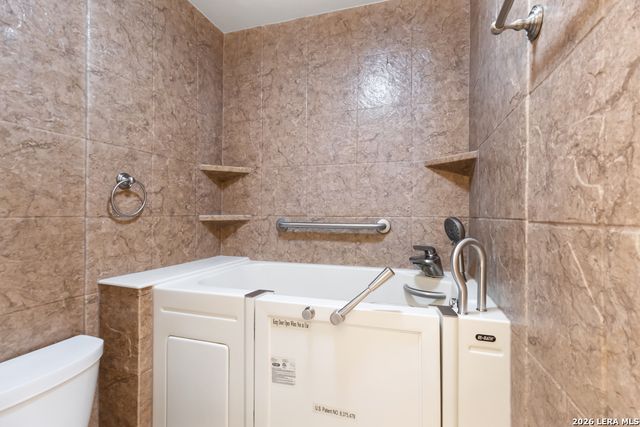 6714 Fair Lake Drive, San Antonio, TX 78244