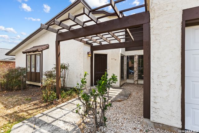 6714 Fair Lake Drive, San Antonio, TX 78244
