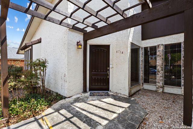 6714 Fair Lake Drive, San Antonio, TX 78244