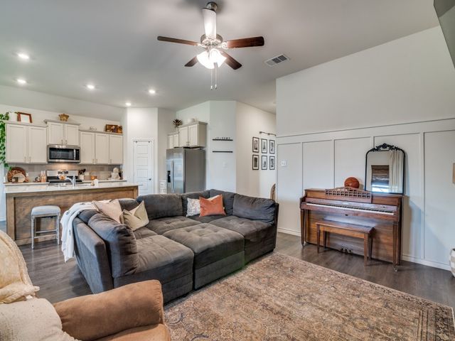 204 Whitetail Way, Caddo Mills, TX 75135