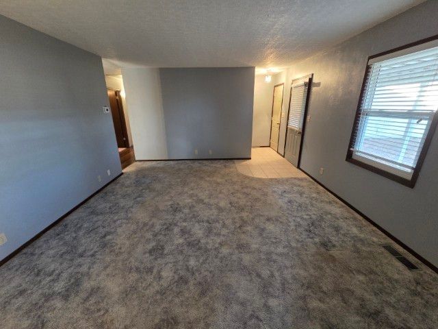 1025 Lake Shore Drive, Mt Vernon, IL 62864