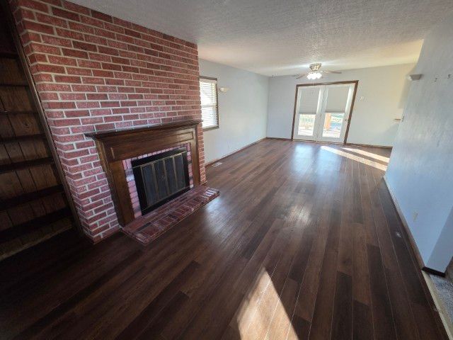 1025 Lake Shore Drive, Mt Vernon, IL 62864