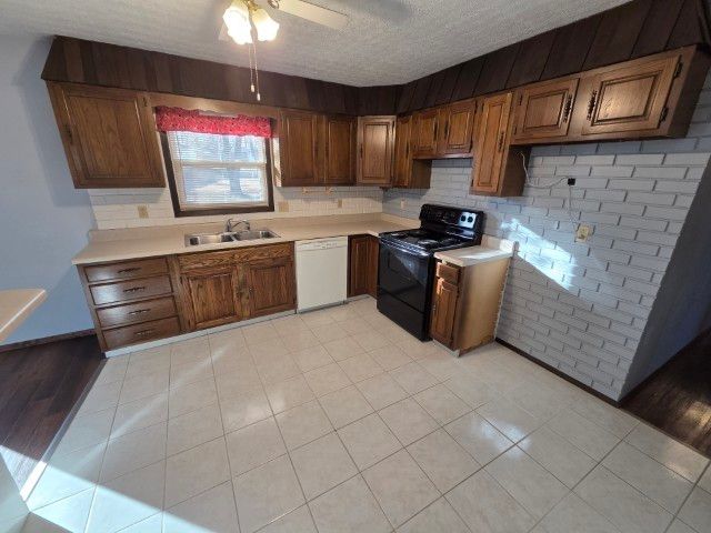 1025 Lake Shore Drive, Mt Vernon, IL 62864