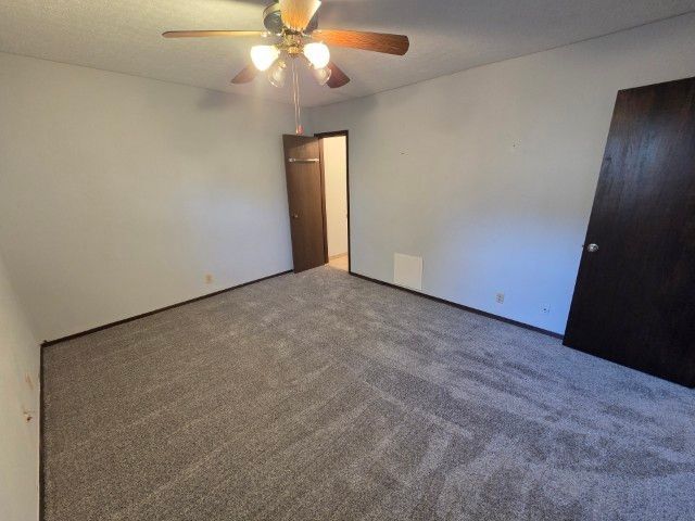 1025 Lake Shore Drive, Mt Vernon, IL 62864