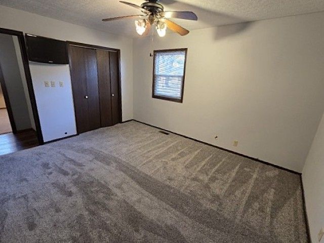 1025 Lake Shore Drive, Mt Vernon, IL 62864