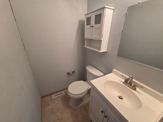 1025 Lake Shore Drive, Mt Vernon, IL 62864