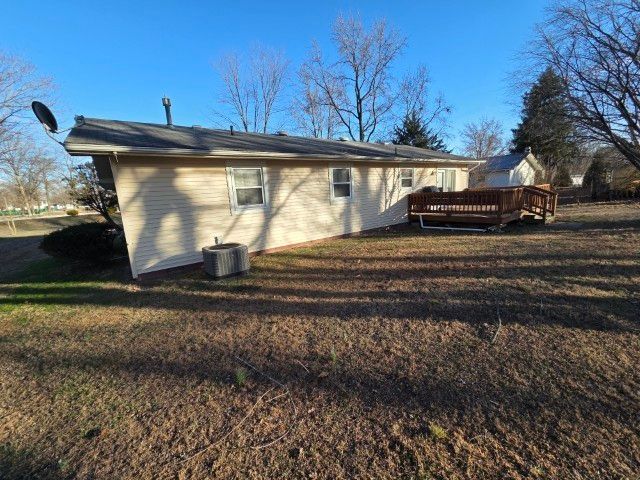 1025 Lake Shore Drive, Mt Vernon, IL 62864