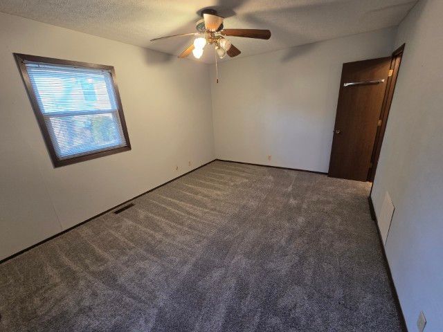 1025 Lake Shore Drive, Mt Vernon, IL 62864