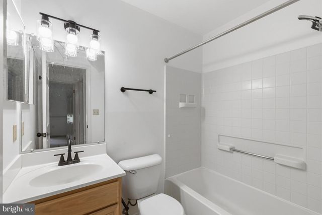 802 MEDINAH CIR, Westminster, MD 21158