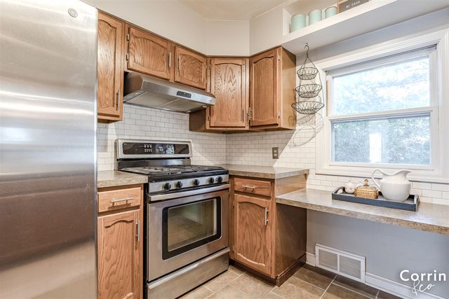 2552 Belfast Avenue, Grand Rapids, MI 49507