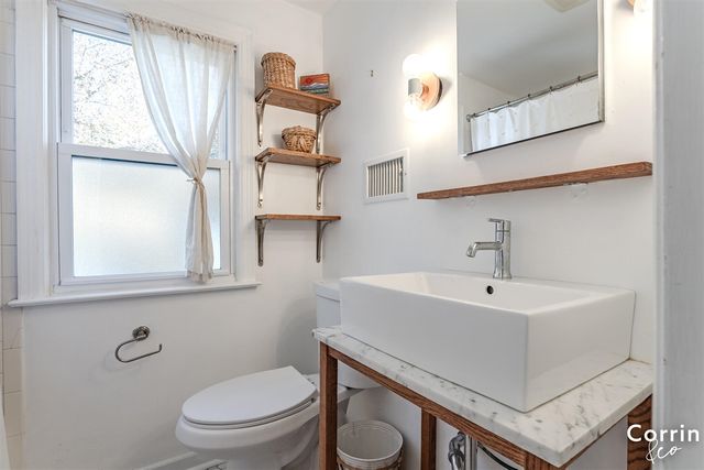 2552 Belfast Avenue, Grand Rapids, MI 49507