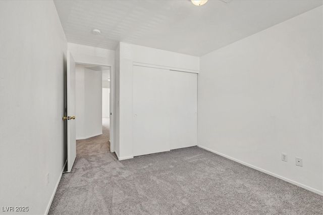 8817 Rising Creek Court, Las Vegas, NV 89148