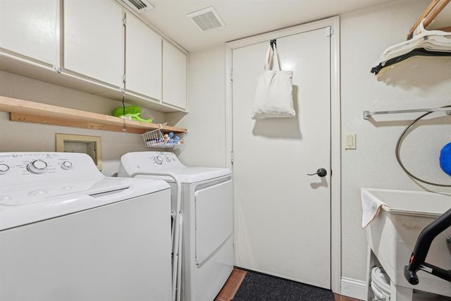 7831 River Estates Dr, Sacramento, CA 95831