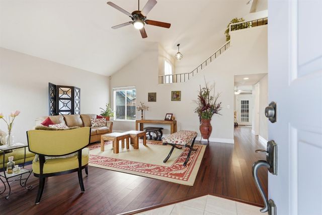 7831 River Estates Dr, Sacramento, CA 95831