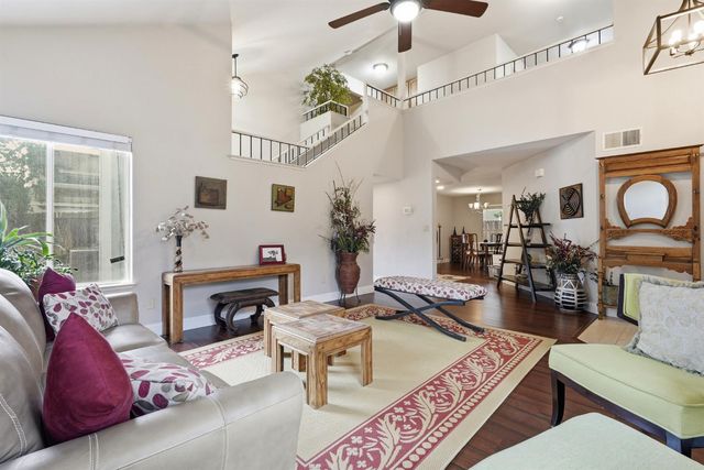 7831 River Estates Dr, Sacramento, CA 95831