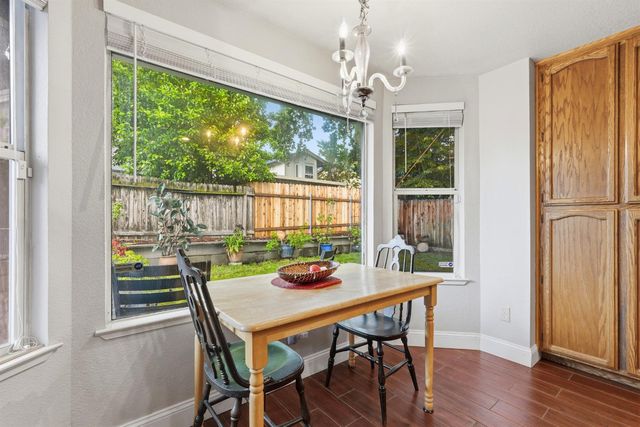 7831 River Estates Dr, Sacramento, CA 95831