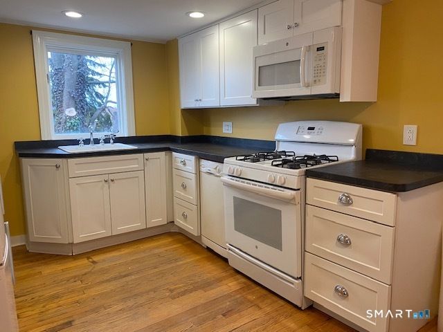 152 Lenox Street, New Haven, CT 06513