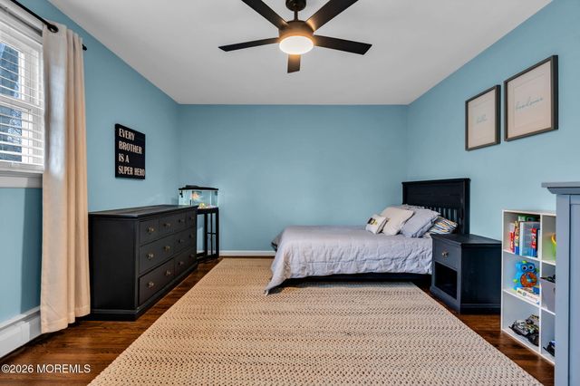 477 N Fox Avenue, Belford, NJ 07718