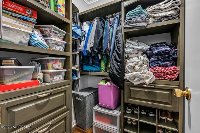 477 N Fox Avenue, Belford, NJ 07718