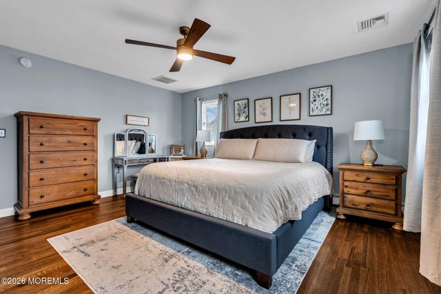 477 N Fox Avenue, Belford, NJ 07718