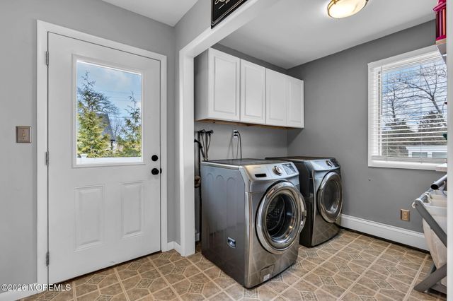 477 N Fox Avenue, Belford, NJ 07718