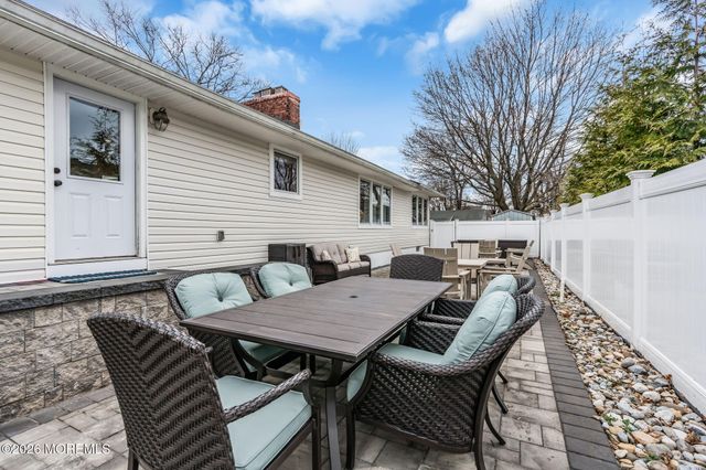 477 N Fox Avenue, Belford, NJ 07718