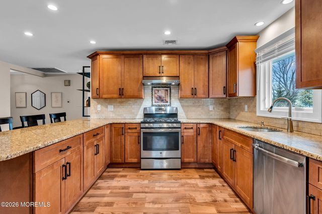 477 N Fox Avenue, Belford, NJ 07718