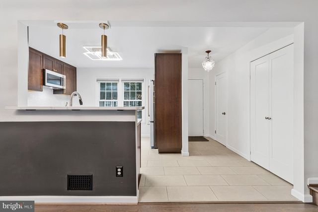 11852 SAINT TRINIANS CT, Reston, VA 20191