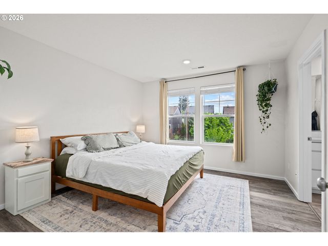 821 N 19TH Ave, Cornelius, OR 97113