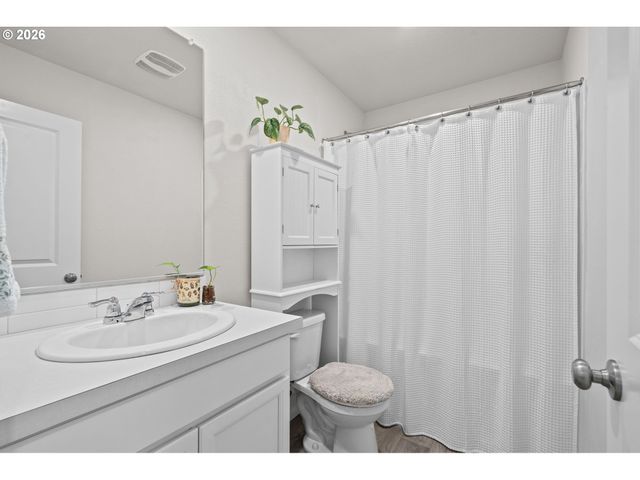 821 N 19TH Ave, Cornelius, OR 97113